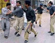 خان پور،پولیس 15 تے ڈکیتی دی کوڑی اطلاع ڈیونڑ آلے ملزم کوں گرفتار کرگھدا