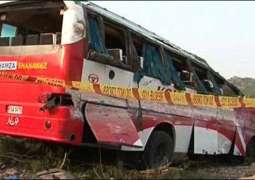 2 passenger buses crashed into each, 2 dead and 11injured in accident