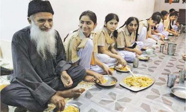 Speakers pay tribute to Edhi for his charitable endeavours