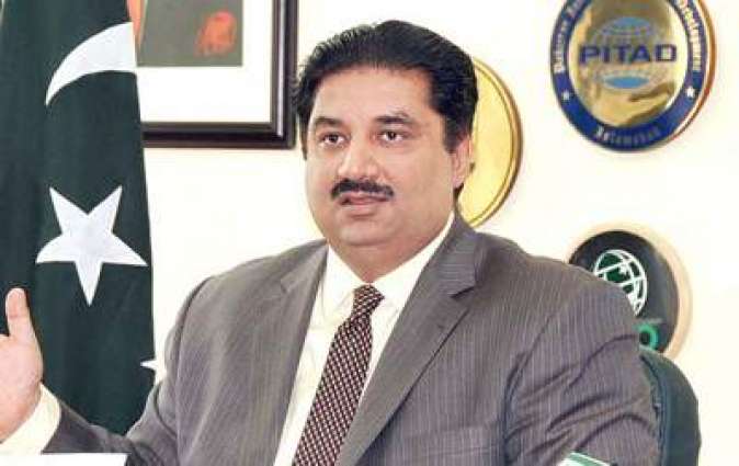 وزير التجارة الباكستاني يؤكد على ضرورة حل القضايا السياسية في البرلمان