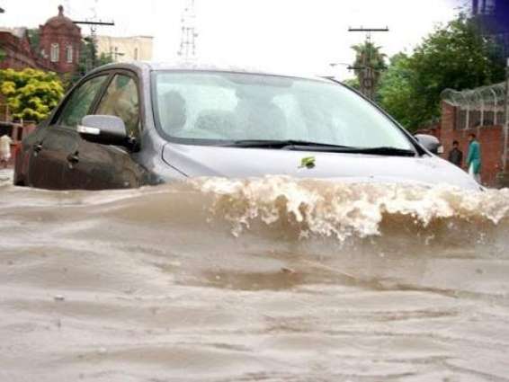 Intermittent heavy rain trips more than 80 feeders in Lahore