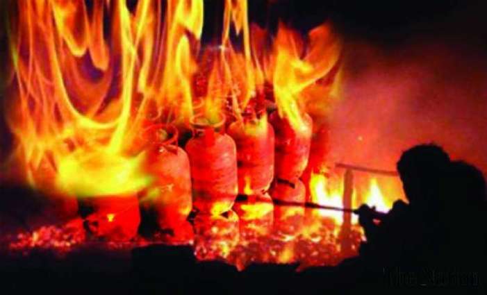 Chiniot: Gas cylinder exploded, 2 persons scorched badly