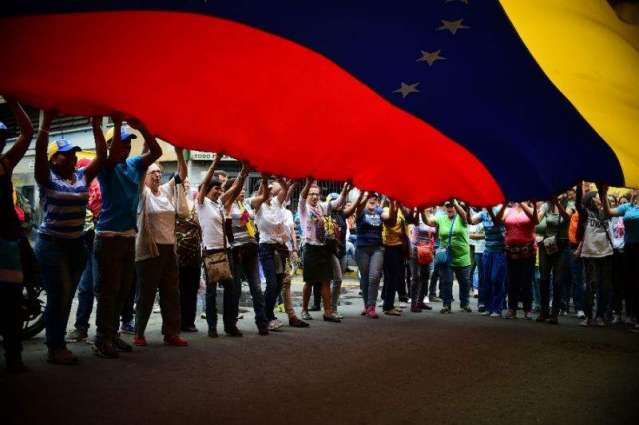 Fresh protests press Maduro in tense Venezuela crisis 