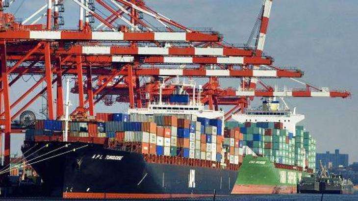 Services trade deficit shrinks 18.54% in 2015-16 