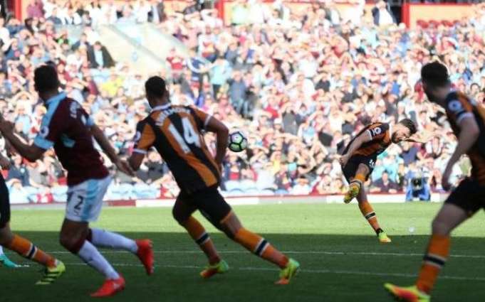Football: Last-gasp Hull rescue point at Burnley 