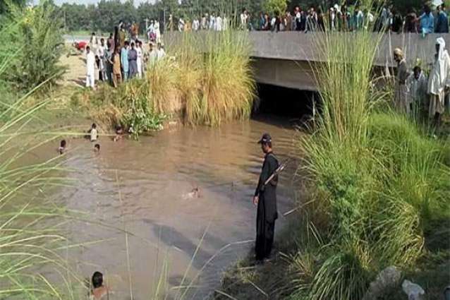 Ghotki: 5 family members drowned after car fell into canal