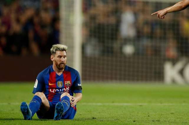 Football: Suarez, Neymar fire Messi-less Barca top of La Liga 