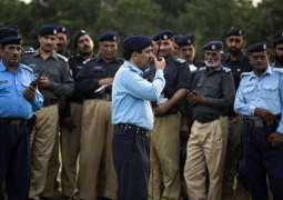 اسلام آباد: پی ٹی آئی کارکناں دیاں گرفتاریاں لئی پولیس نے بھیس بدل لیا
