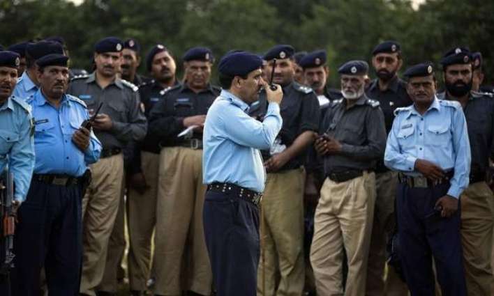 اسلام آباد: پی ٹی آئی کارکناں دیاں گرفتاریاں لئی پولیس نے بھیس بدل لیا
وڈی گنتی وچ اہلکار گیسٹ ہاﺅسز تے پبلک تھاواں اُتے تعینات