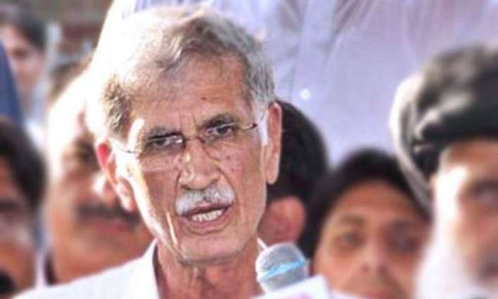 Unblock the roads for us, we will hold peaceful demonstrations- says CM KPK Pervaiz Khatak while he escaped an accident on stage