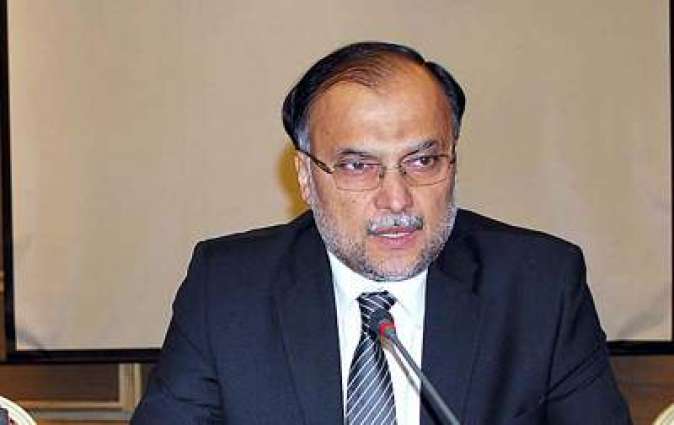 وزير التخطيط والتنمية الباكستاني ينصح حركة الإنصاف لإحتفال يوم التفكير