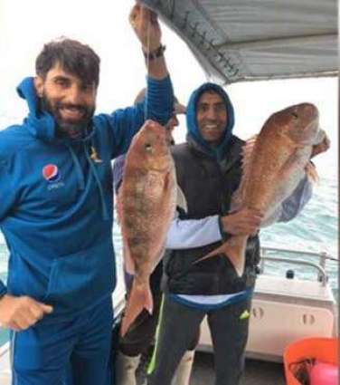 Misbah, Younis spotted fishing in New Zealand