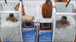 A blood freezing contest held in Chinese province Hunan, one of the competitor sets world record