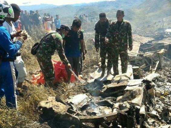 Indonesian military plane crashes, 13 killed
