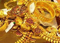 Gold price hits new peak at Rs 50,200 per tola