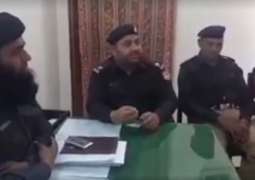 پنجاب پولیس دے افسراں دی نعت پڑھدے ہوئے ویڈیو سوشل میڈیا اُتے وائرل