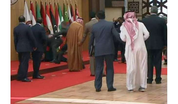 Lebanon president falls face down at Arab summit