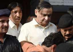 کراچی: عدالت نے ڈاکٹر عاصم حسین نوں باہرلے ملک جان دی اجازت دے دتی