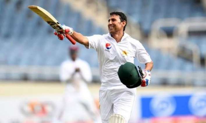 Younis Khan to auction bat after completing 10k runs