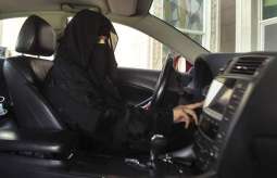 سعودی عرب وچ سوانیاں نوں ڈرائیونگ دی اجازت‘ لکھاں پاکستانیاں دے روزگار کُھس جان دا امکان