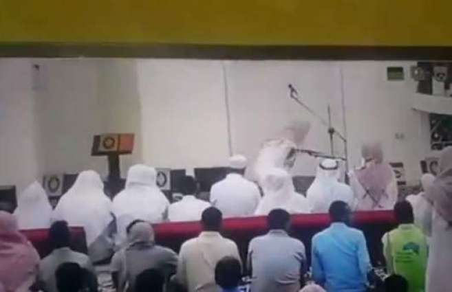 سعودی عرب: امام دی امامت مگروں ذکر دوران اچن چیت موت