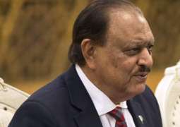 الرئيس الباكستاني يندد الهجوم الانتخاري على الشرطة في مدينة بيشاور الباكستانية