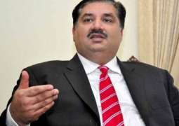 وزير الدفاع الباكستاني يندد إطلاق النار الاستفزازي من قبل القوات الهندية على الخط الفاصل في كشمير
