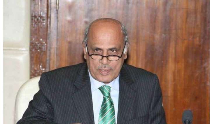 Governor Punjab distributes laptops among Islamia University of Bahawalpur students