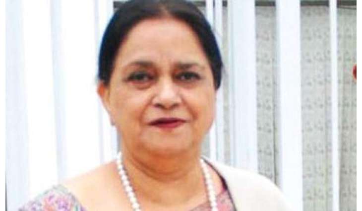 JUI-F senator objects to Nasreen Jalil’s sari, tells her to have ‘an appearance like Muslims’
