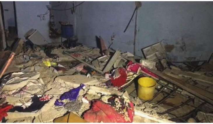 At least seven wounded as gas explosion downs building in Karachi