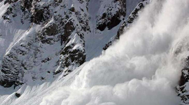 Three Indian Army soldiers killed in Avalanche  in IHK