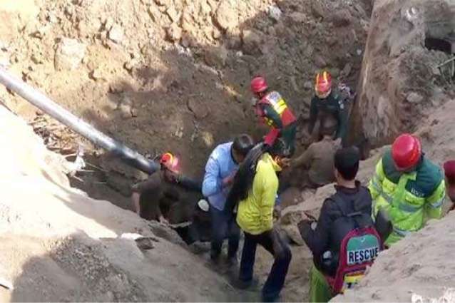 Orange Line Train: Five laborers buried under mud while working