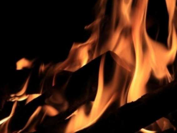 Two children burnt to death, 15 shanties gutted in Nawabshah