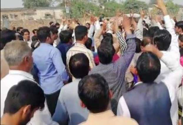 Shops closed in Faisalabad to protest minor's rape, murder