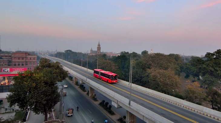 Each company in Lahore Metro Bus project received Rs1bn per kilometer