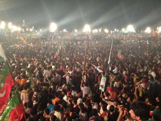 PTI workers clean Minar-e-Pakistan ground as Jalsa concludes