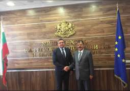 سفير الدولة يلتقي وزير التنمية المحلية البلغاري