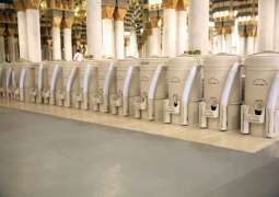 سقيا المسجد النبوي توفر 13 ألف حافظة لماء زمزم خلال شهر رمضان