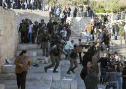 اصابة 13 فلسطينيا واعتقالات خلال اقتحام قوات الاحتلال مخيم الأمعري