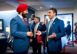 عبدالله بن زايد يلتقي وزير الابتكار والعلوم والتنمية الاقتصادية في كندا