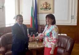 رئيسة البرلمان البلغاري تستقبل سفير الدولة