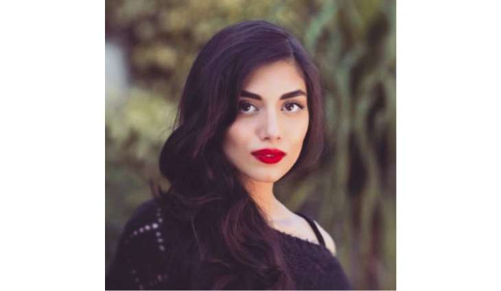Model Zara Peerzada speaks up about soliciting of women in entertainment industry