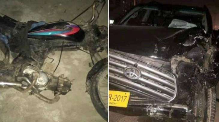 Couple dies, three infants injured in Karachi road mishap