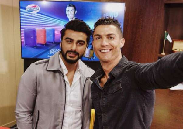Arjun Kapoor, Ayushman Khurrana share selfie with Cristiano Ronaldo