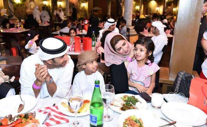 تقرير / الإمارات في رمضان.. طيبة وبساطة يلفها ثوب الحداثة