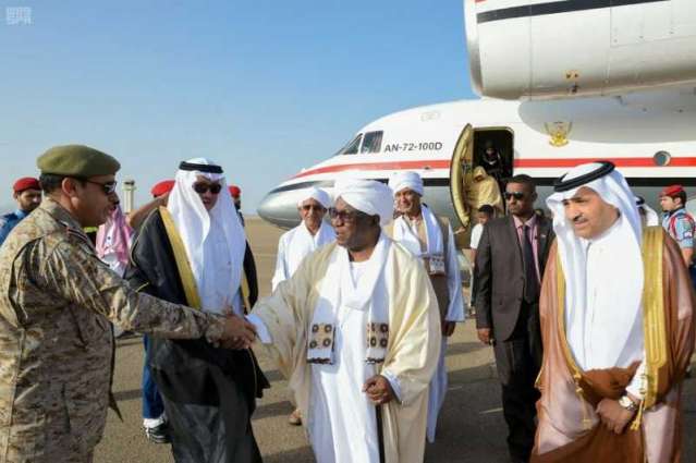 نائب رئيس جمهورية السودان يصل المدينة المنورة