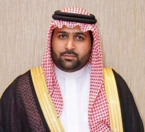 الأمير محمد بن عبدالعزيز ينقل تعازي القيادة لذوي الشهيدين محزري وشراحيلي