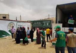 مركز الملك سلمان للإغاثة يواصل لليوم الخامس عشر توزيع وجبات إفطار الصائم على اللاجئين السوريين في لبنان