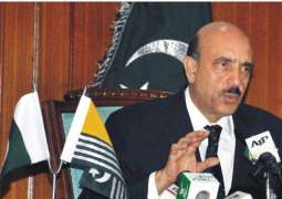 رئيس الوزراء الباكستاني المؤقت يطالب بوقف إهارب الدولة الذي تمارسه الهند في كشمير المحتلة      