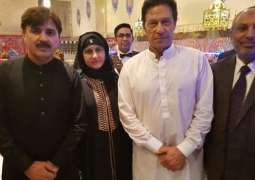 Imran Khan visits Roza-e-Rasool (PBUH) along with wife